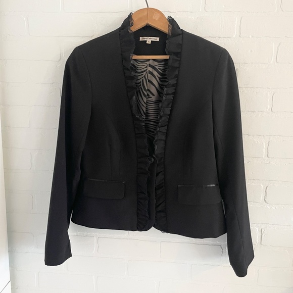 Vintage Women’s Bazer Ruffled Lace trim Tuxedo Formal Business casual Goth Sz M - Picture 8 of 13